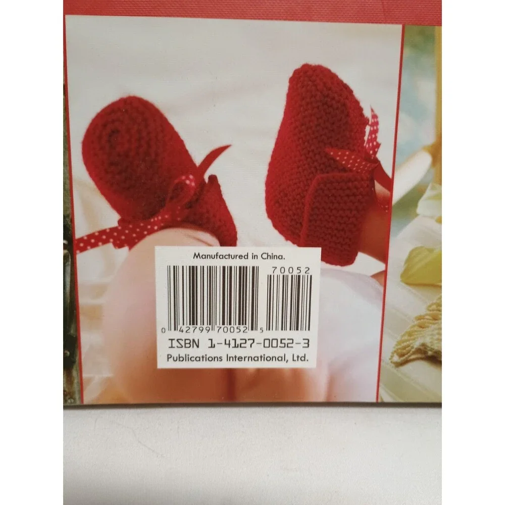 Publications Intl Knitting the Easy Way Pattern Book Sweaters Scarves Baby 70052